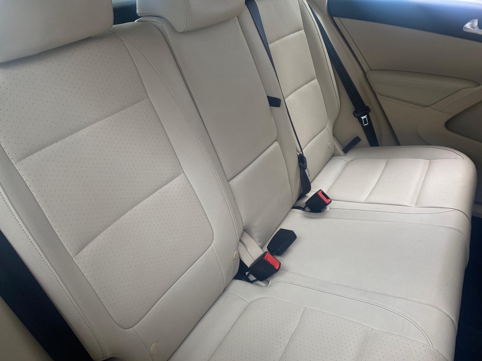 Thumbnail: 2017 Volkswagen Tiguan - 6