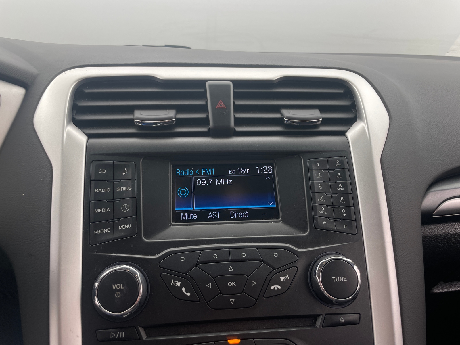 Thumbnail: 2014 Ford Fusion - 4