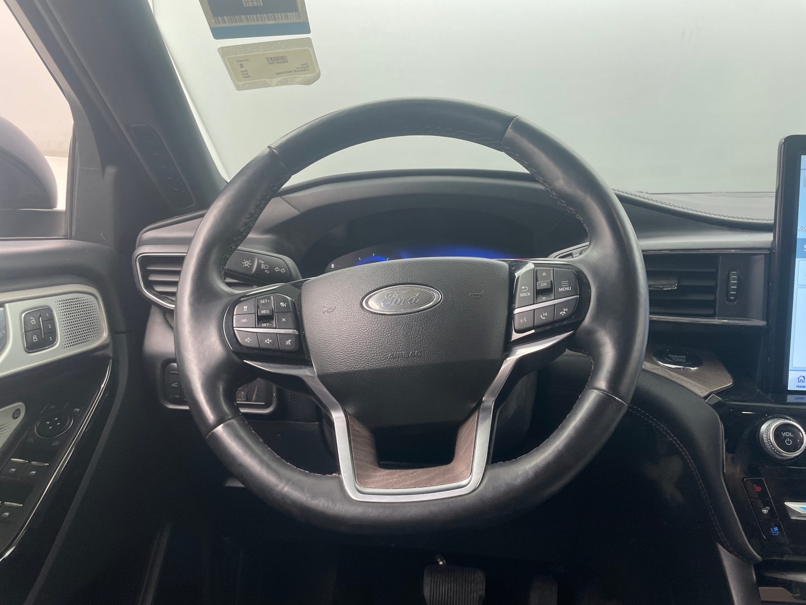 Thumbnail: 2022 Ford Explorer - 4