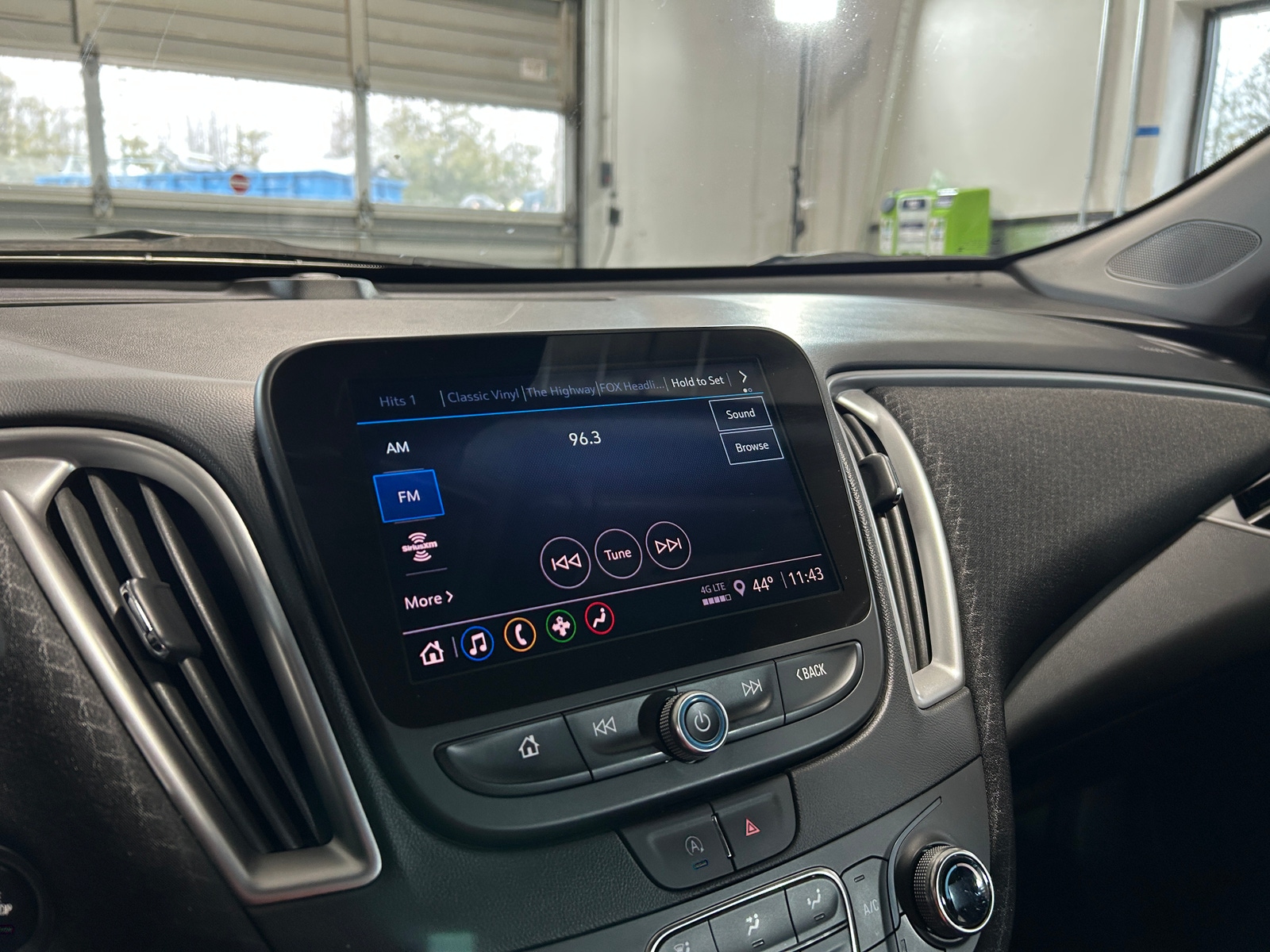 Thumbnail: 2024 Chevrolet Malibu - 4