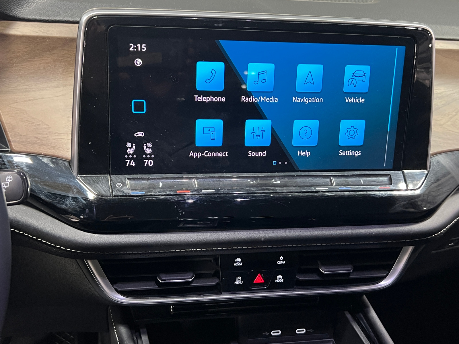 Thumbnail: 2024 Volkswagen Atlas - 3