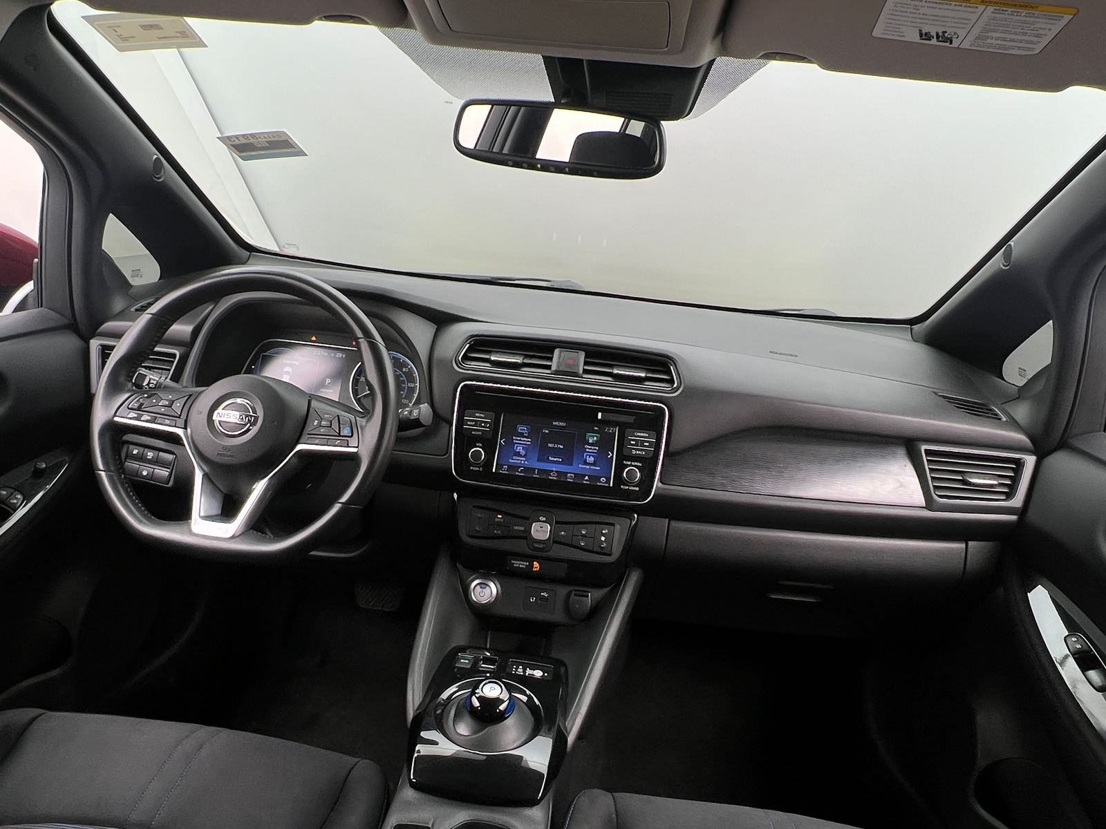 Thumbnail: 2018 Nissan Leaf - 3