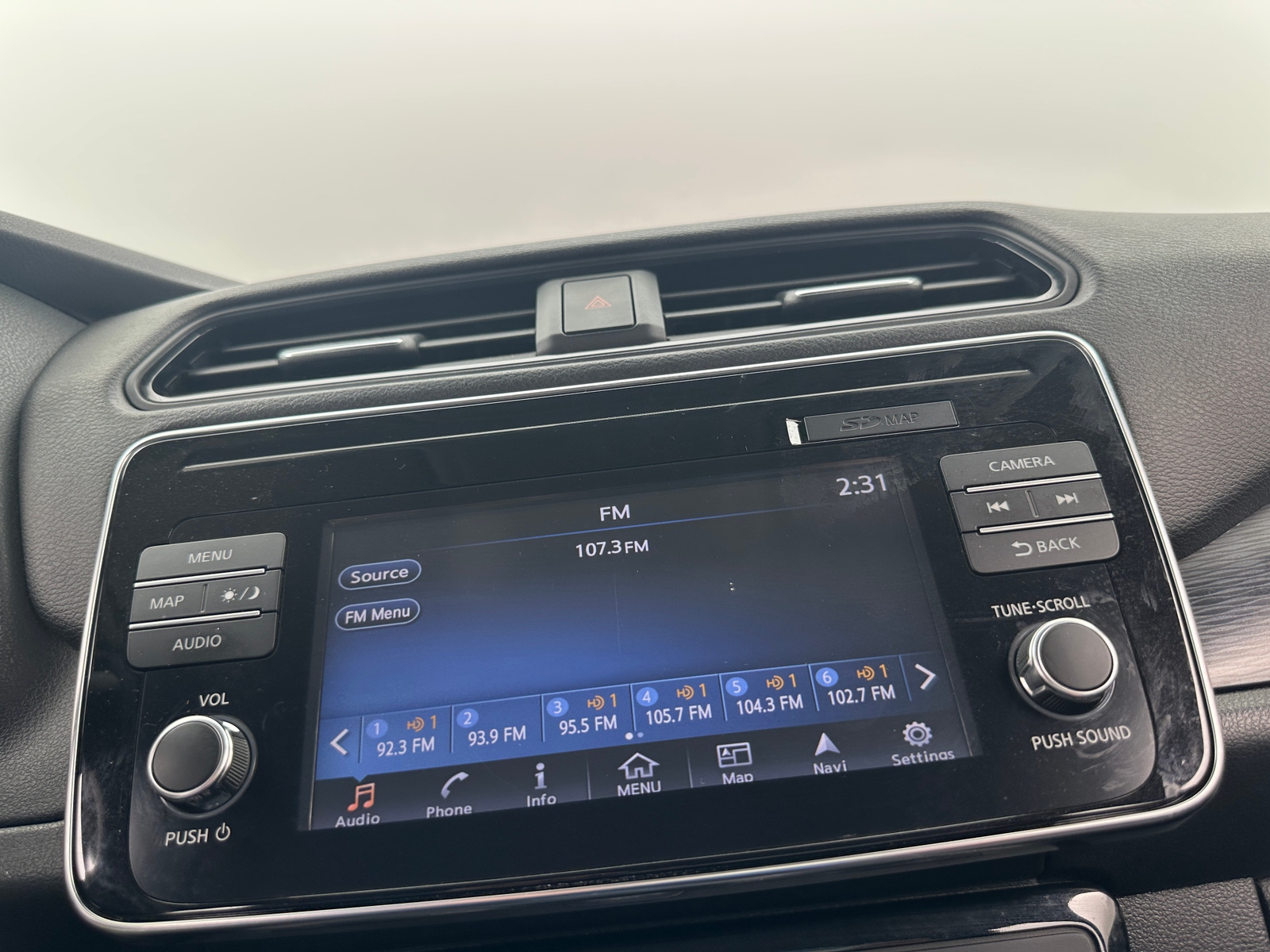 Thumbnail: 2018 Nissan Leaf - 4