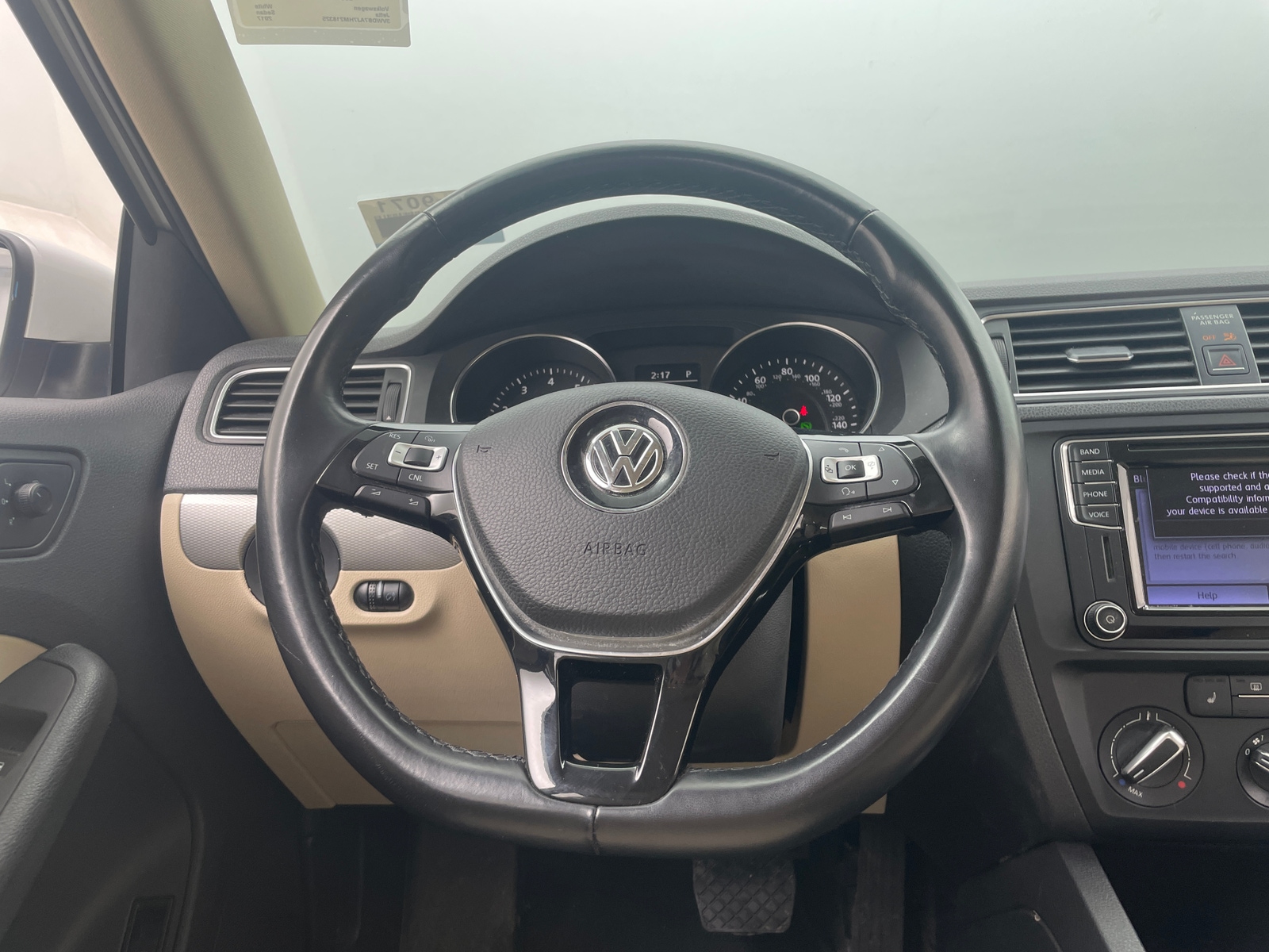 Thumbnail: 2017 Volkswagen Jetta - 4