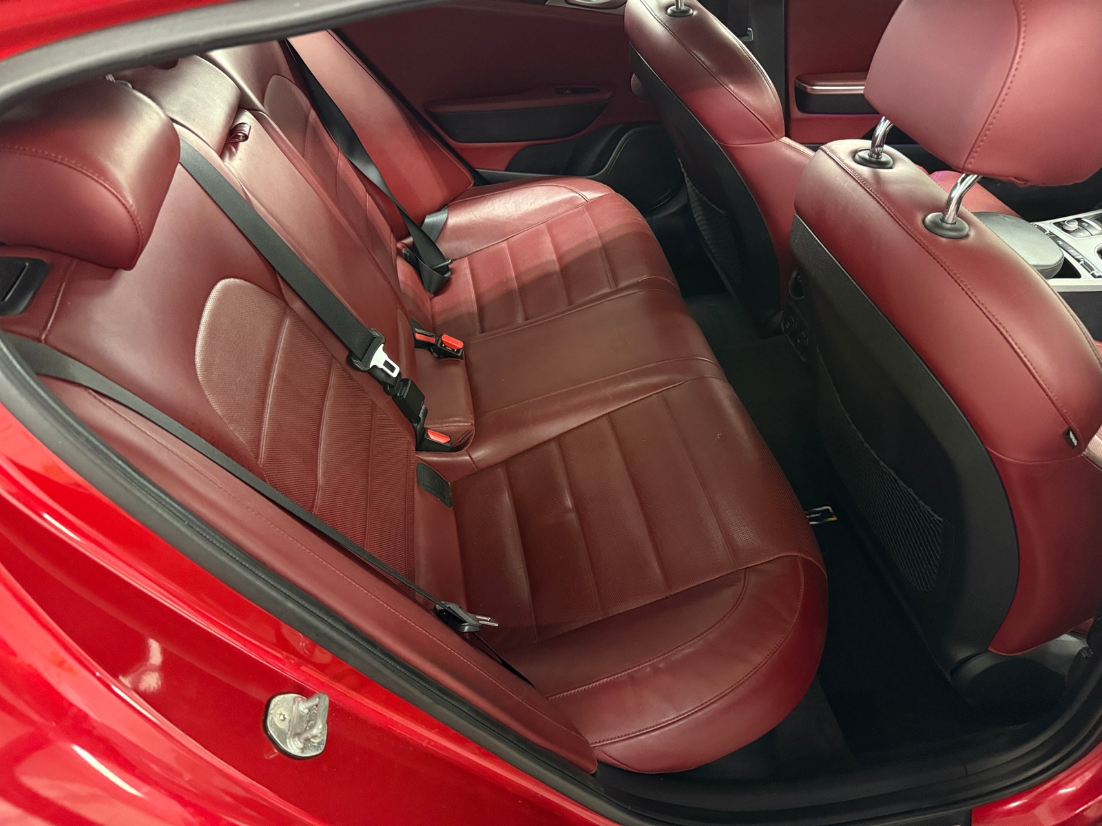 Thumbnail: 2018 Kia Stinger - 5