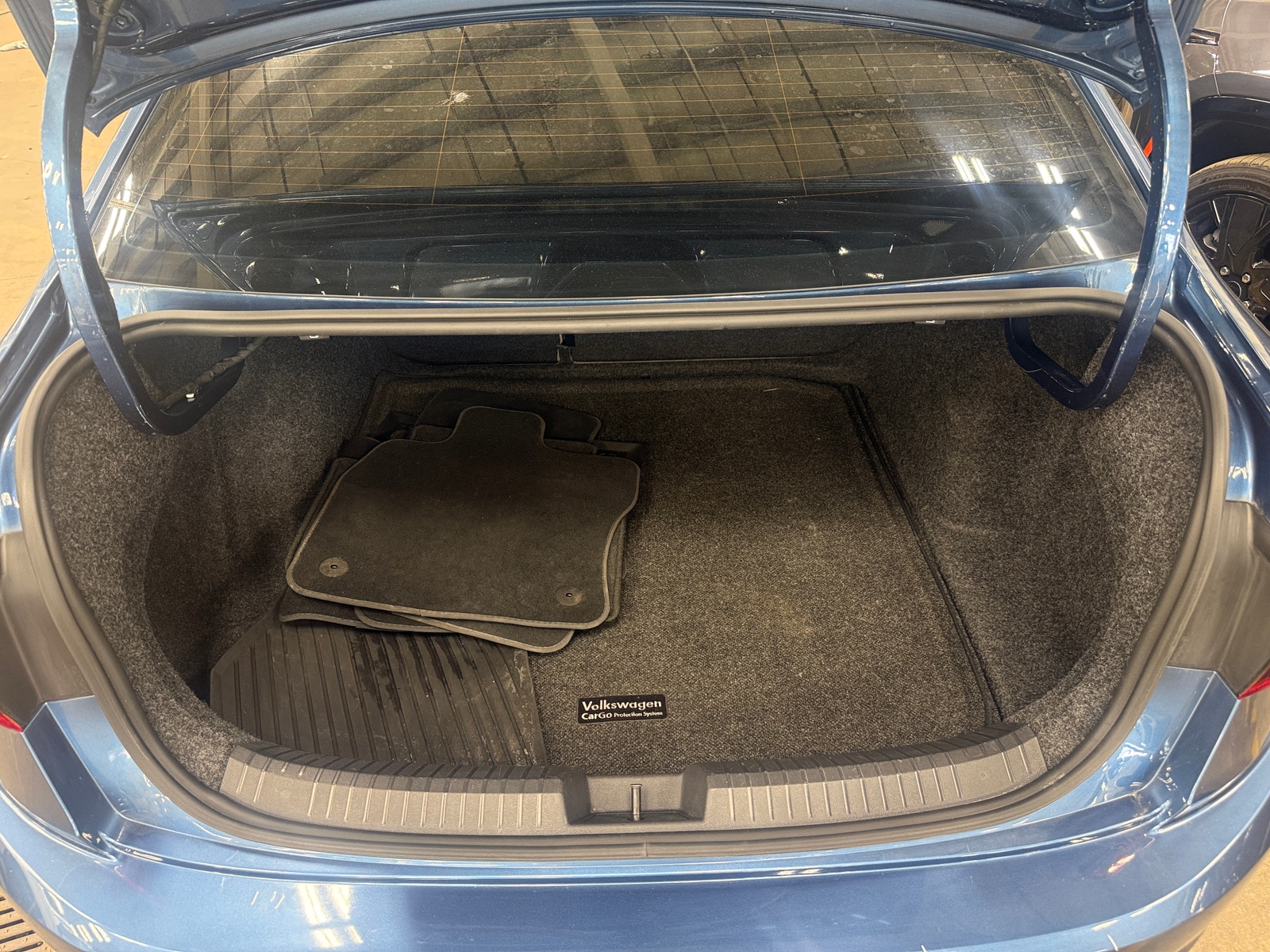 Thumbnail: 2019 Volkswagen Jetta - 6