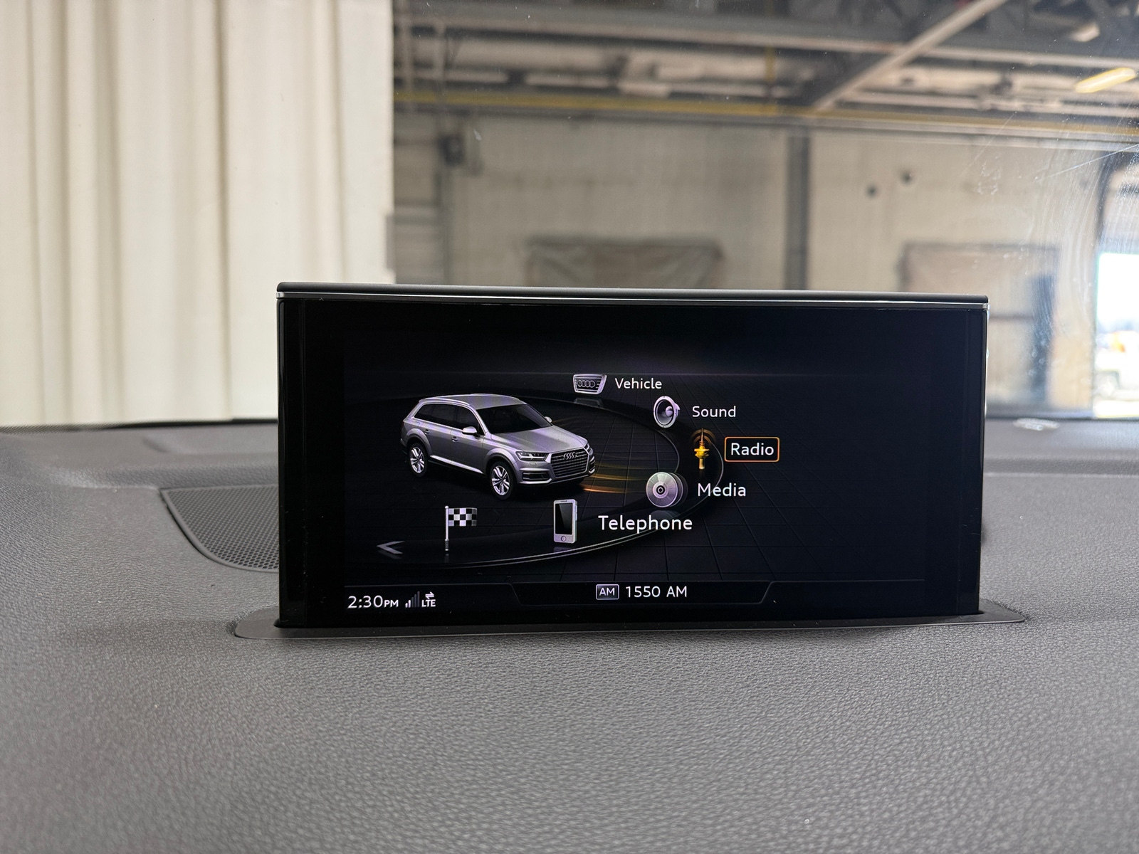 Thumbnail: 2017 Audi Q7 - 3