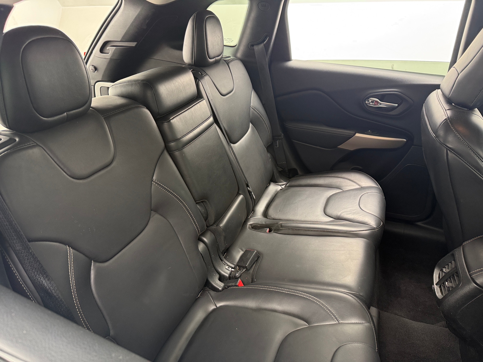 Thumbnail: 2018 Jeep Cherokee - 5