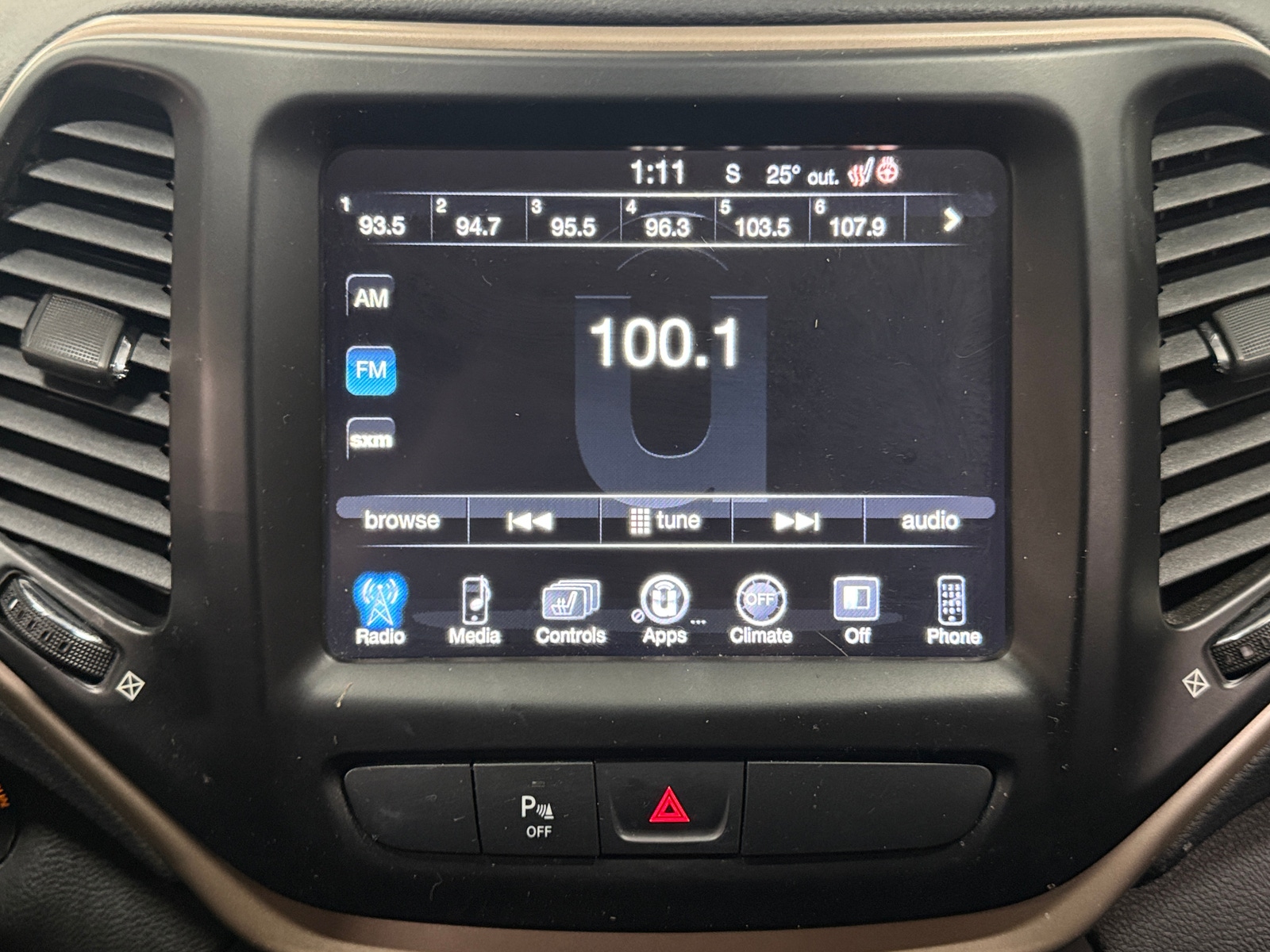 Thumbnail: 2018 Jeep Cherokee - 3