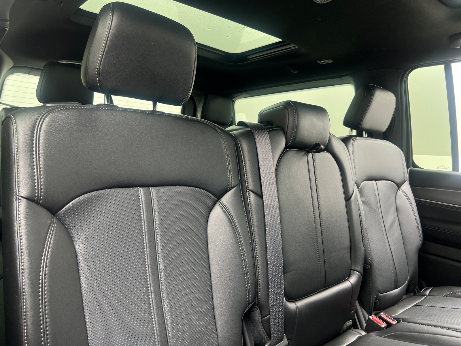 Thumbnail: 2025 Jeep Wagoneer - 5