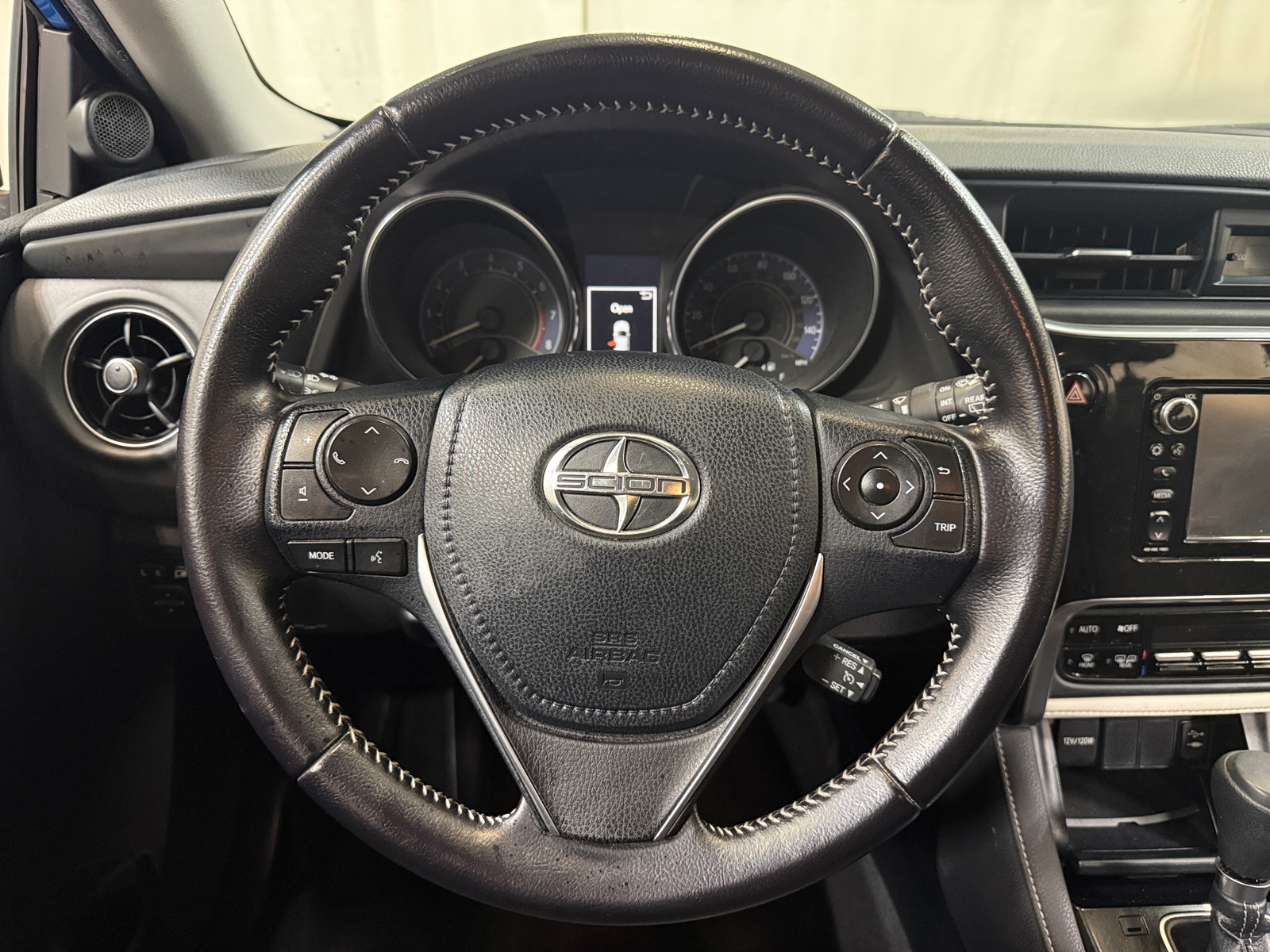 Thumbnail: 2016 Scion iM - 5