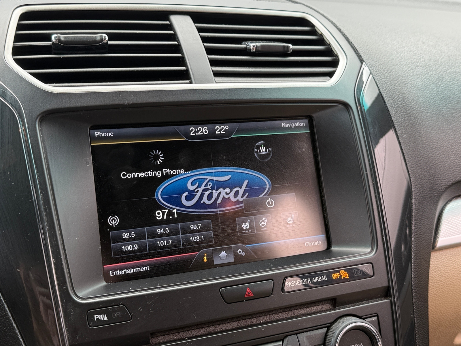 Thumbnail: 2016 Ford Explorer - 3