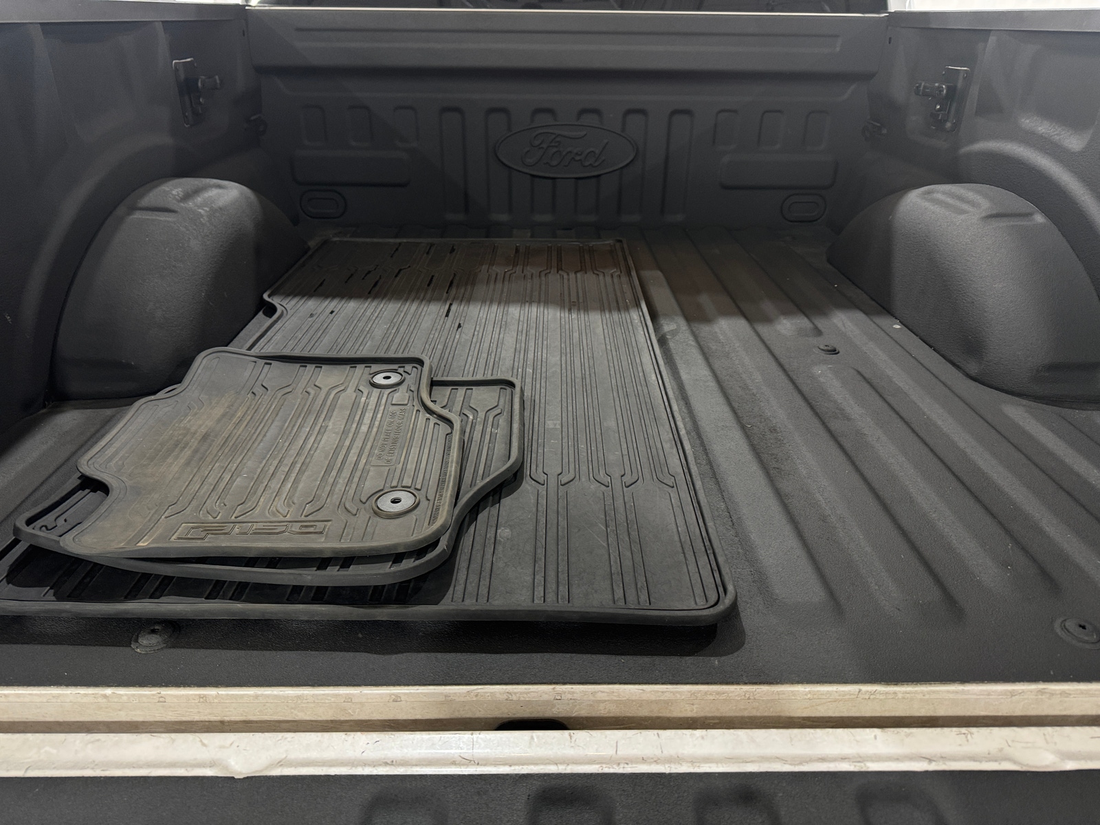 Thumbnail: 2016 Ford Econoline - 6