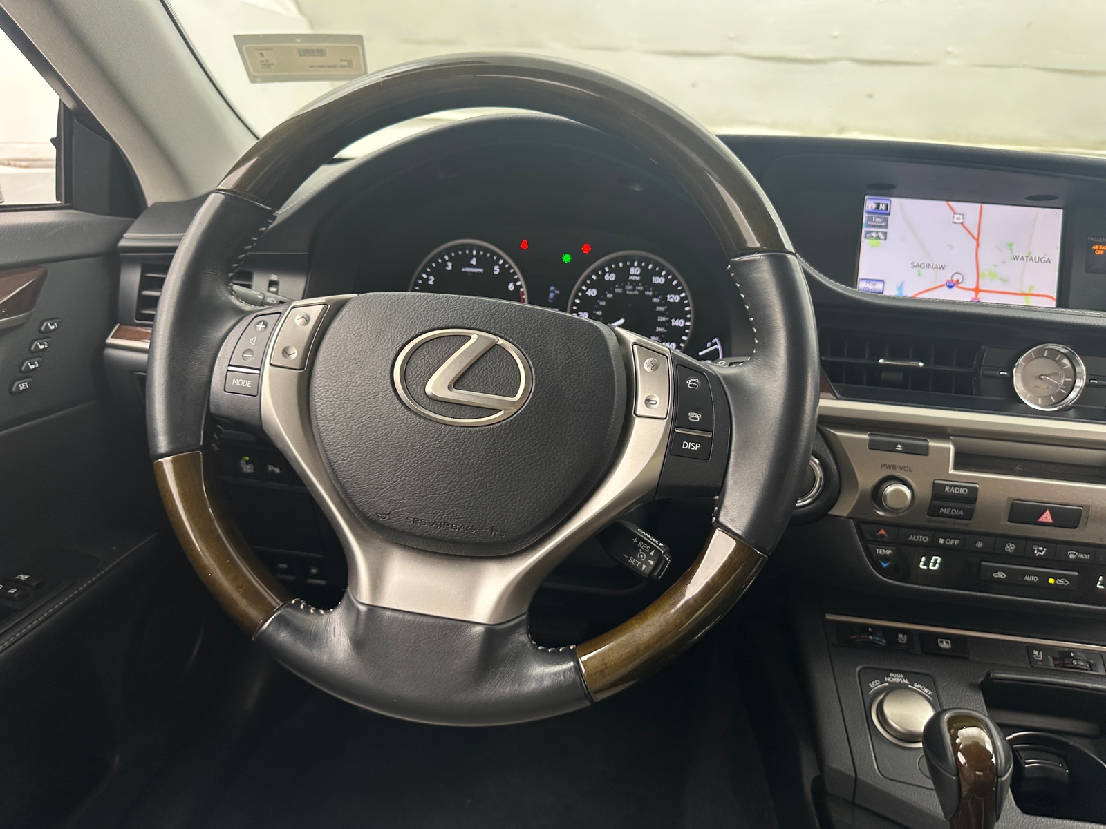 Thumbnail: 2014 Lexus ES - 4
