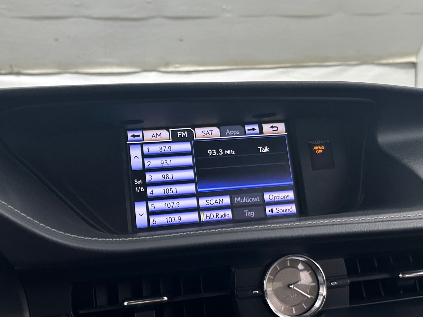 Thumbnail: 2014 Lexus ES - 3