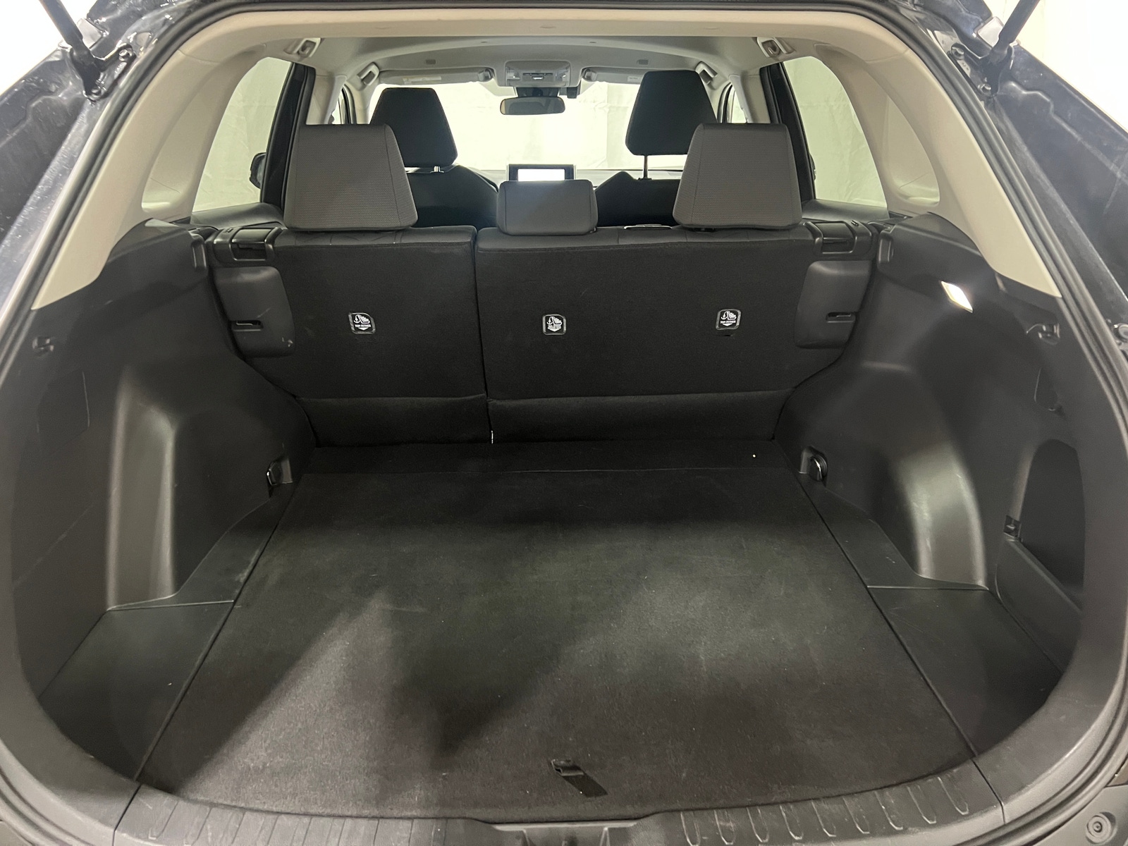 Thumbnail: 2025 Toyota RAV4 - 7