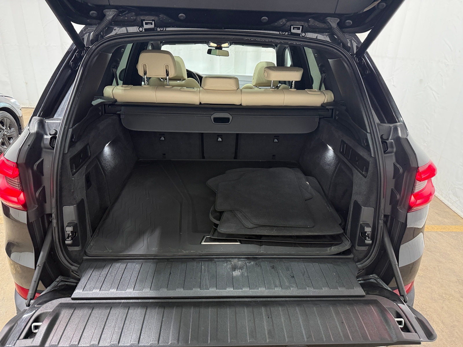 Thumbnail: 2022 BMW X5 - 6