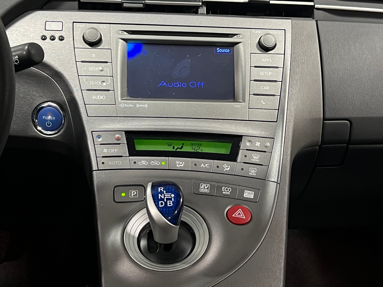 Thumbnail: 2014 Toyota Prius - 4