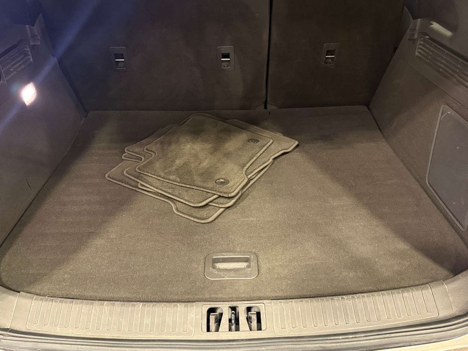 Thumbnail: 2020 Lincoln Nautilus - 6