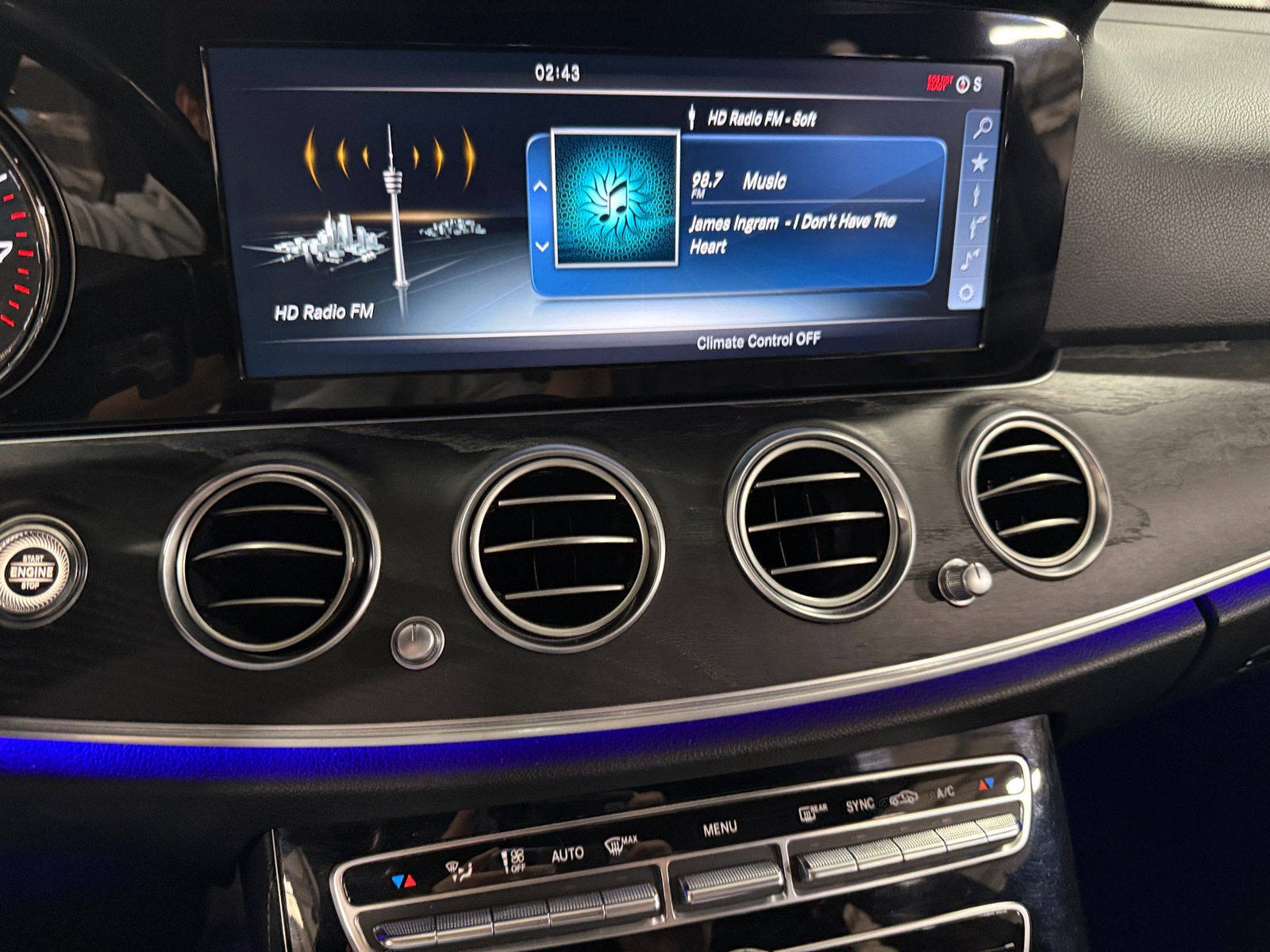 Thumbnail: 2017 Mercedes-Benz E-Class - 3