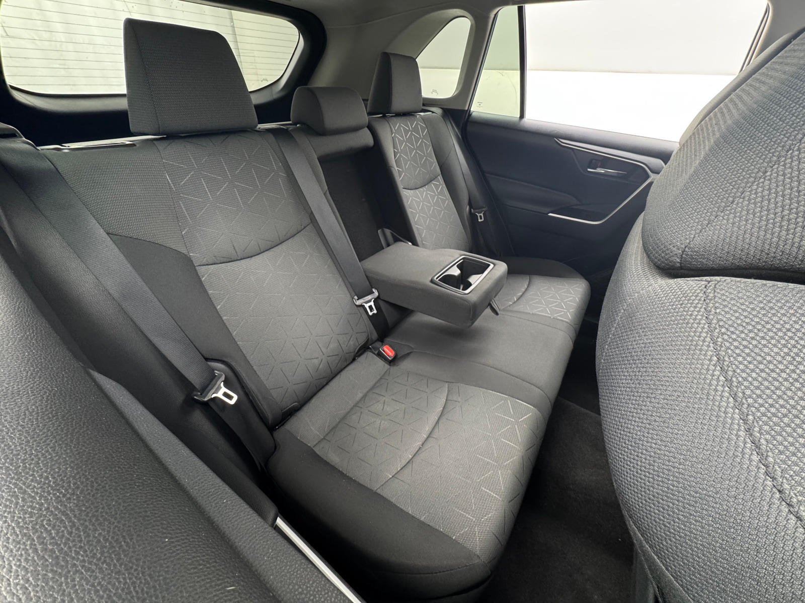 Thumbnail: 2021 Toyota RAV4 - 6