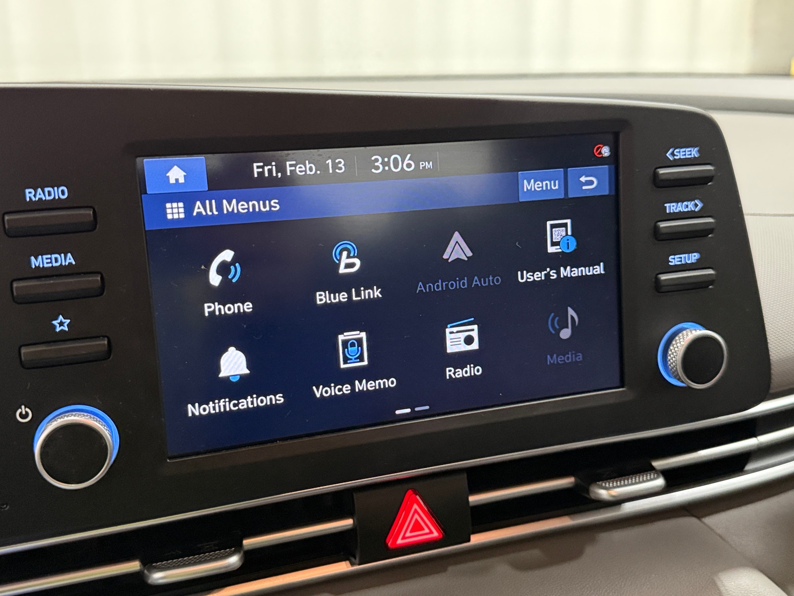 Thumbnail: 2023 Hyundai Elantra - 4