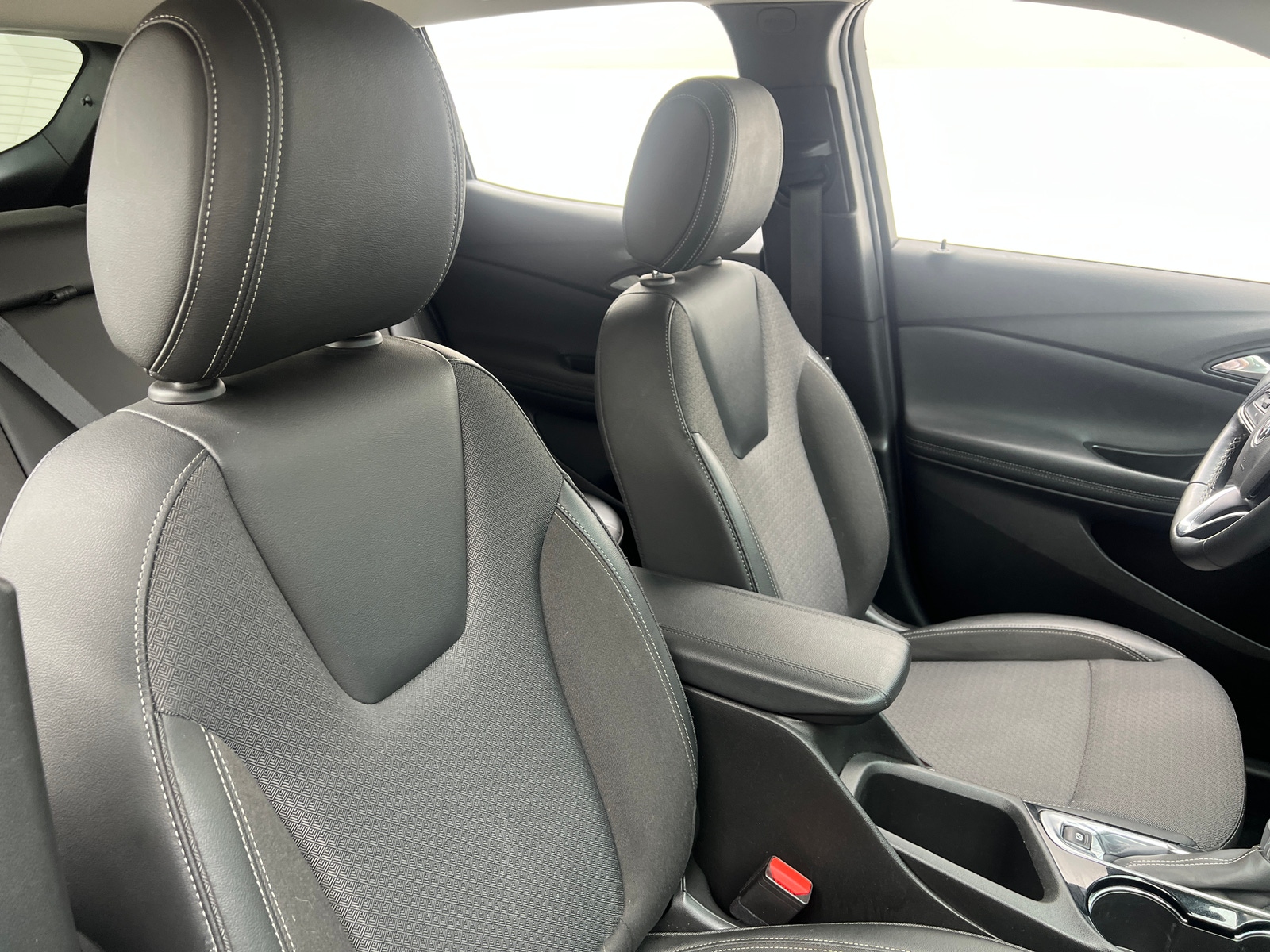 Thumbnail: 2023 Buick Encore GX - 2