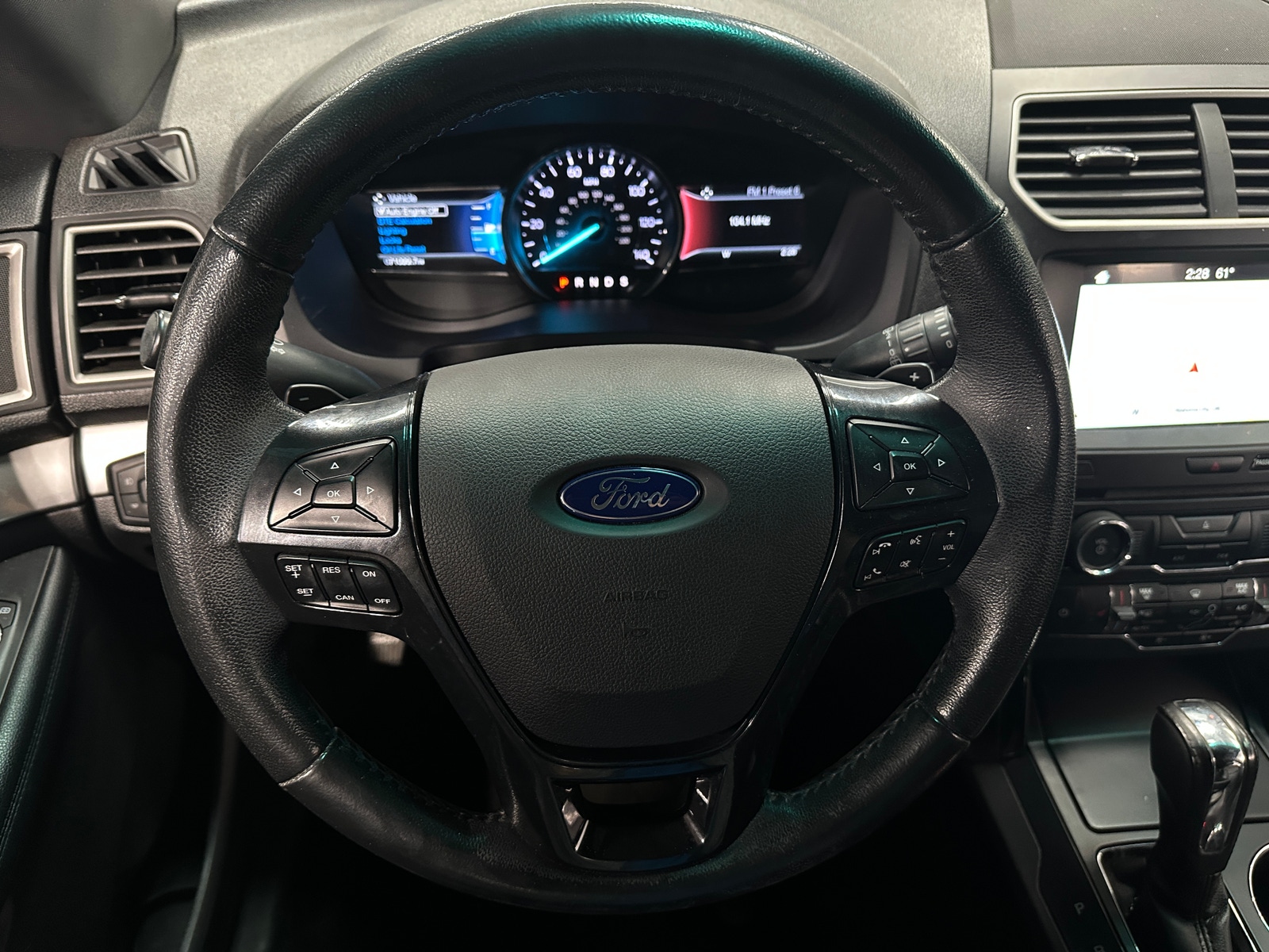 Thumbnail: 2017 Ford Explorer - 5