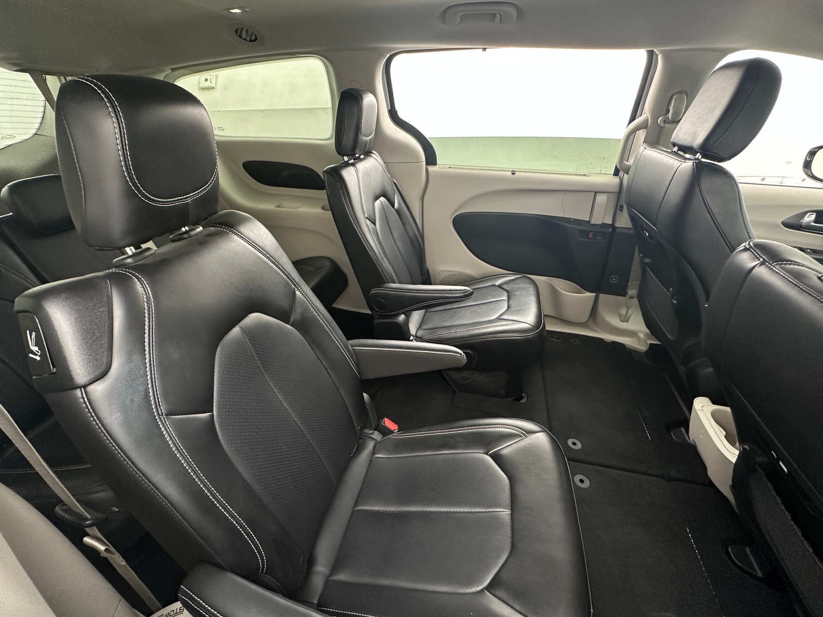 Thumbnail: 2024 Chrysler Pacifica - 5