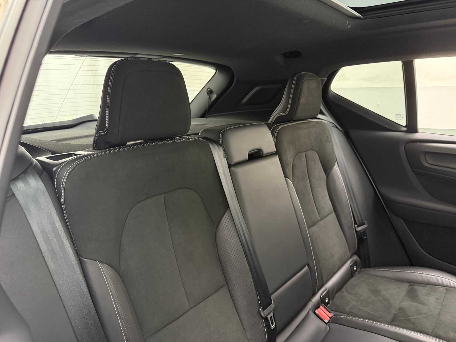 Thumbnail: 2021 Volvo XC40 - 5