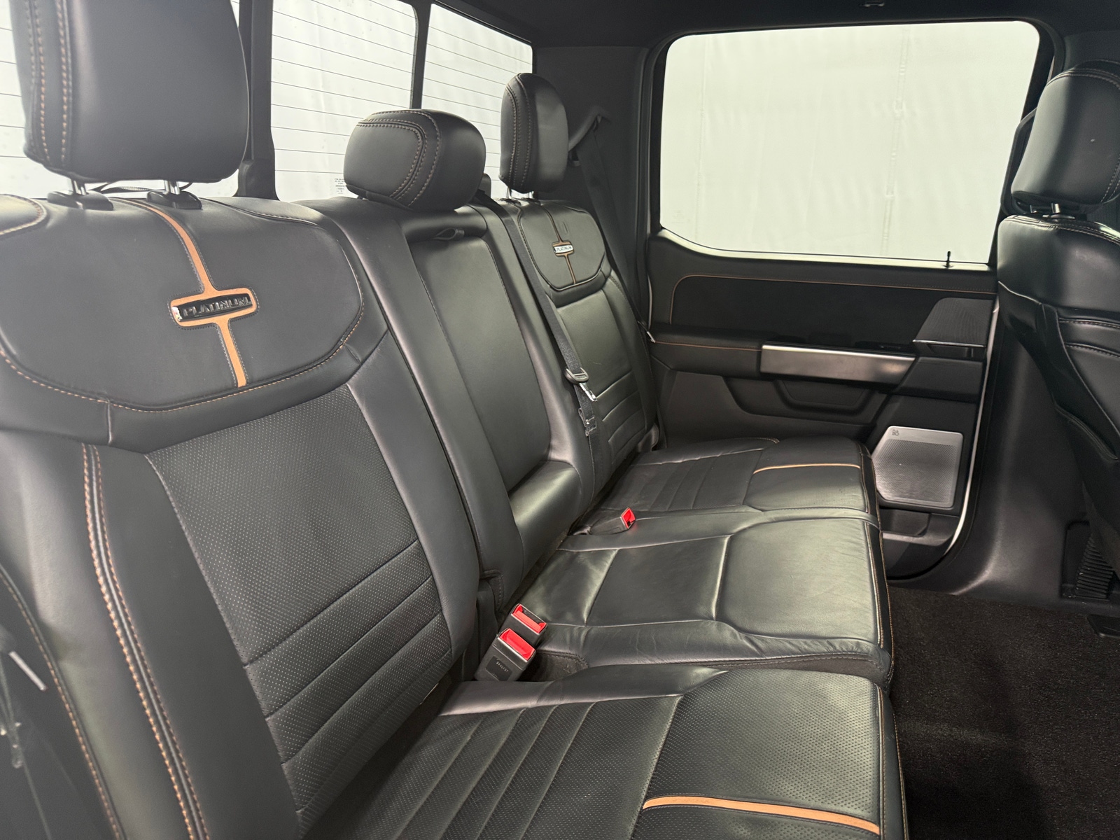 Thumbnail: 2022 Ford Econoline - 6