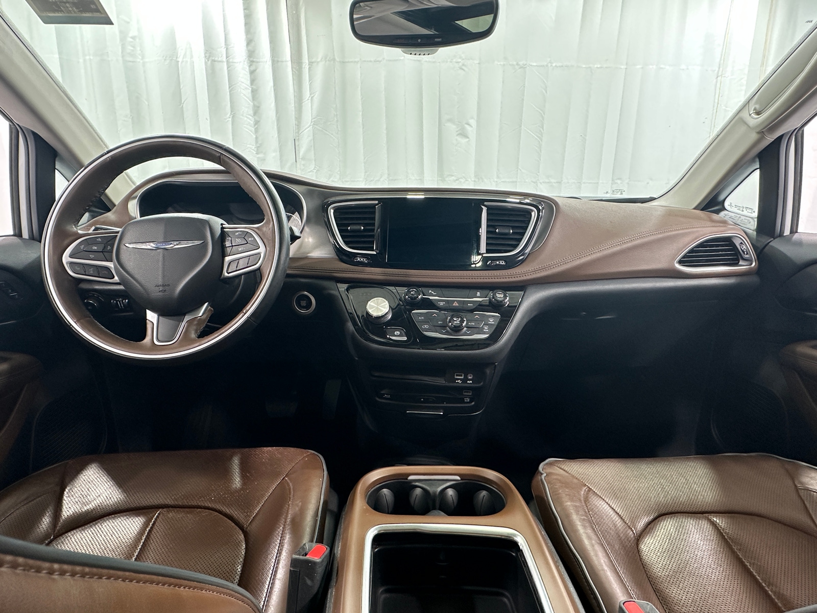 Thumbnail: 2017 Chrysler Pacifica - 2