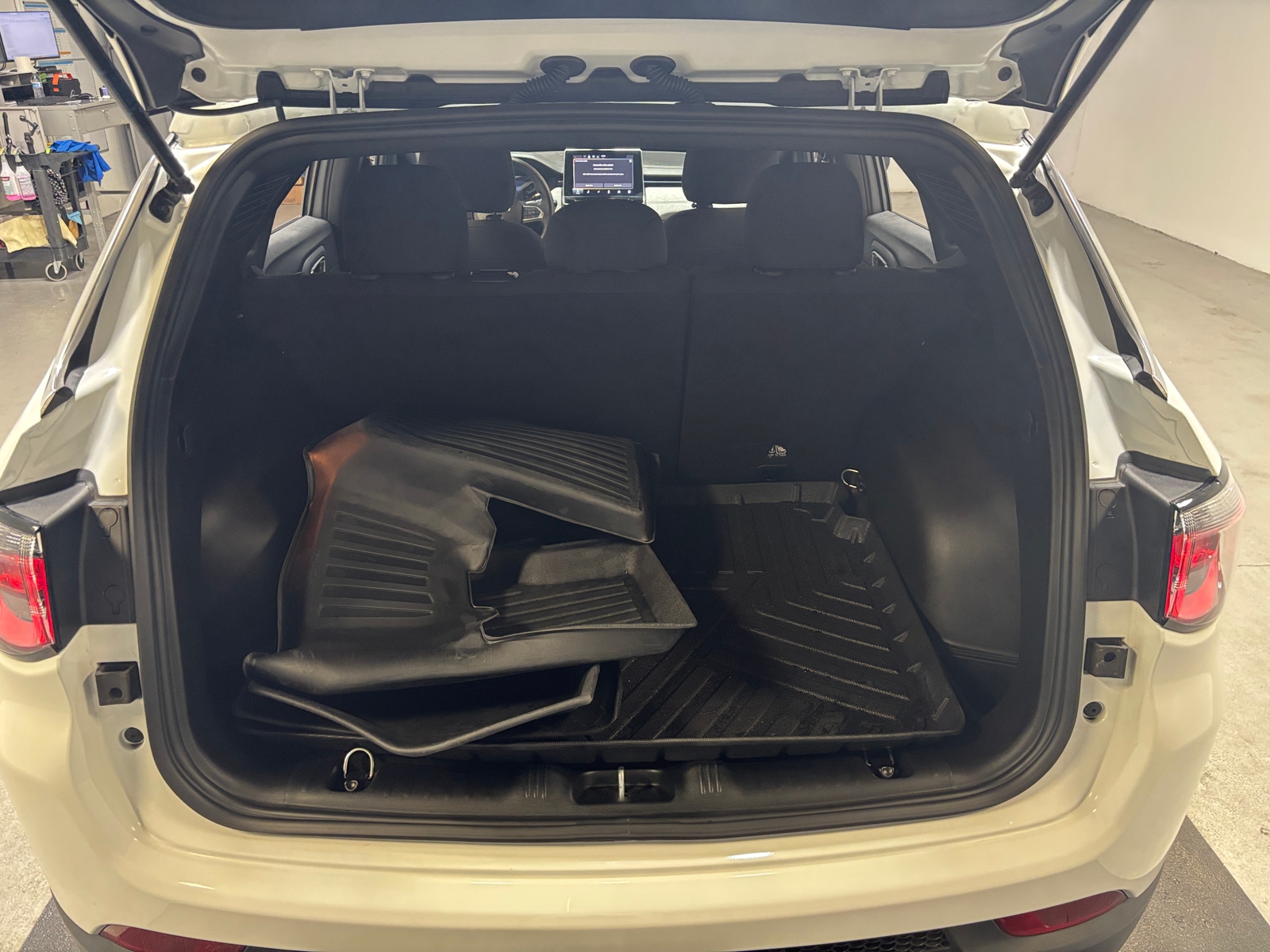 Thumbnail: 2024 Jeep Compass - 7