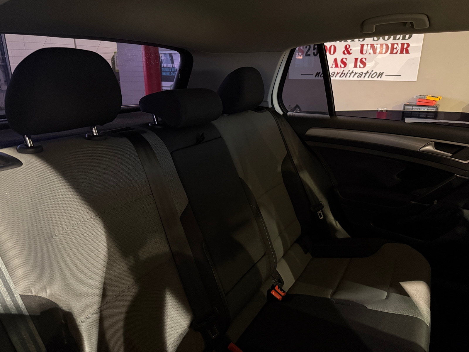 Thumbnail: 2016 Volkswagen e-Golf - 6