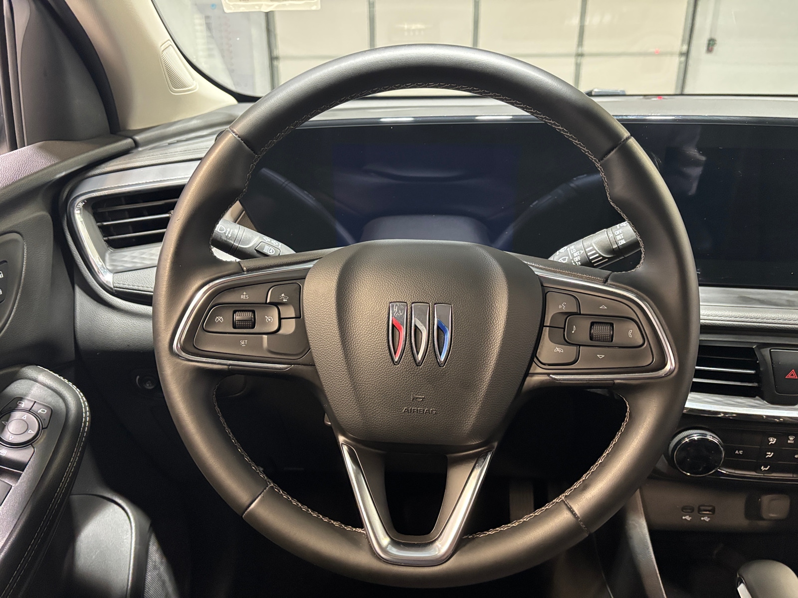 Thumbnail: 2025 Buick Encore GX - 5