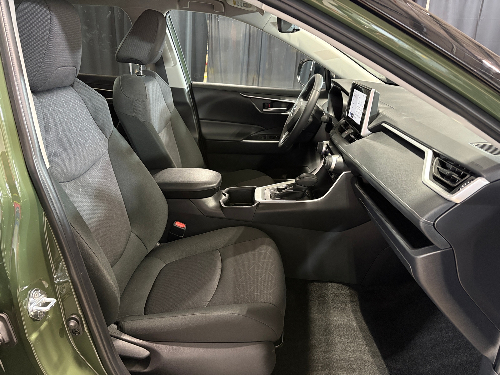 Thumbnail: 2025 Toyota RAV4 - 2