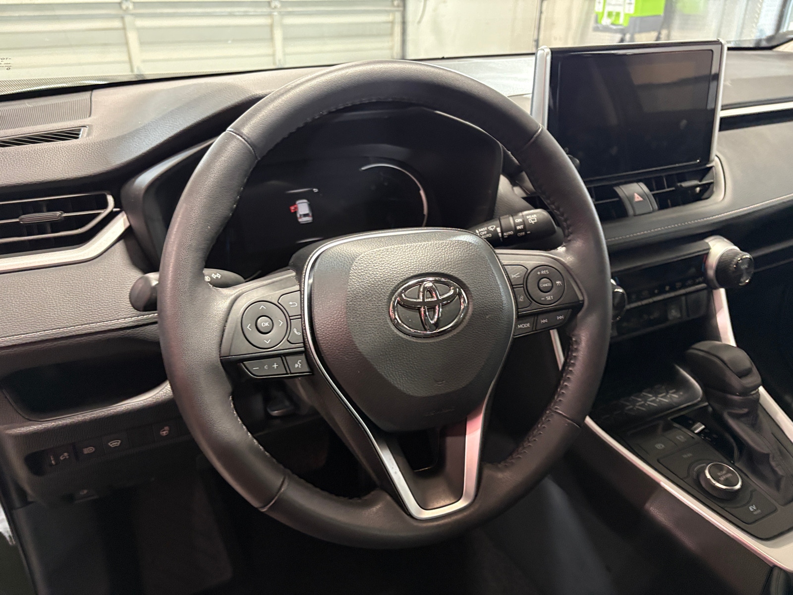 Thumbnail: 2025 Toyota RAV4 - 5