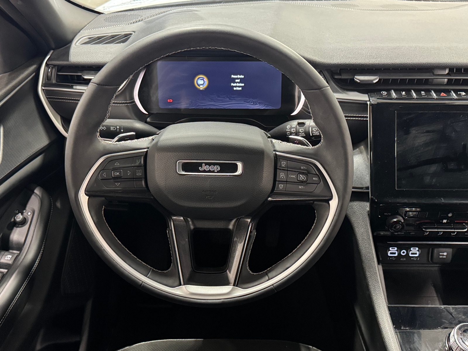 Thumbnail: 2023 Jeep Grand Cherokee - 4