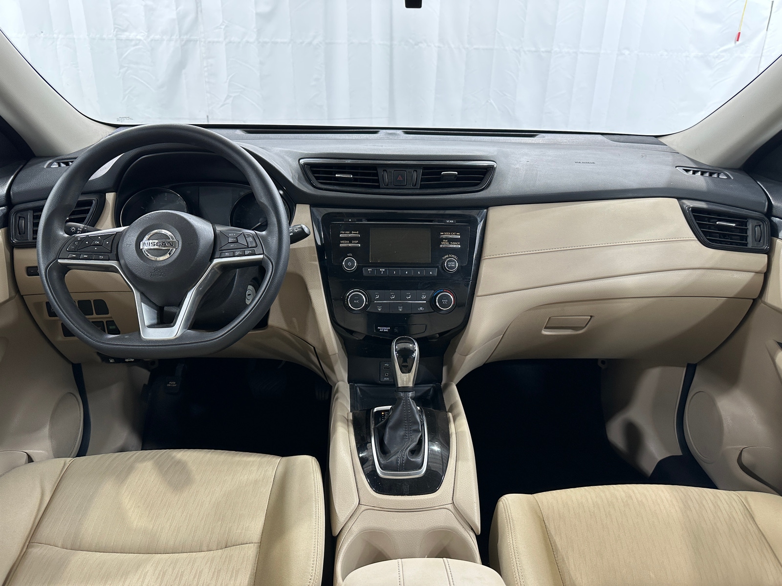 Thumbnail: 2017 Nissan Rogue - 3