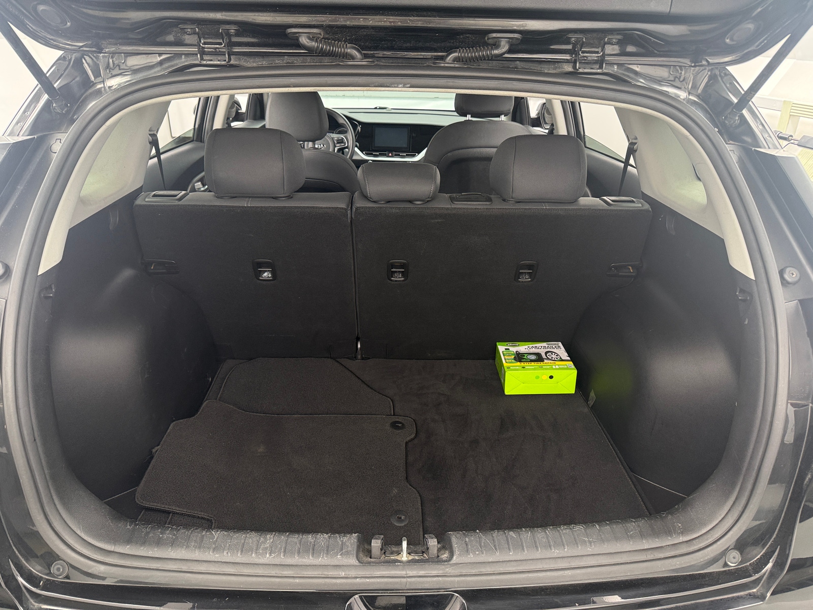 Thumbnail: 2020 Kia Niro - 7