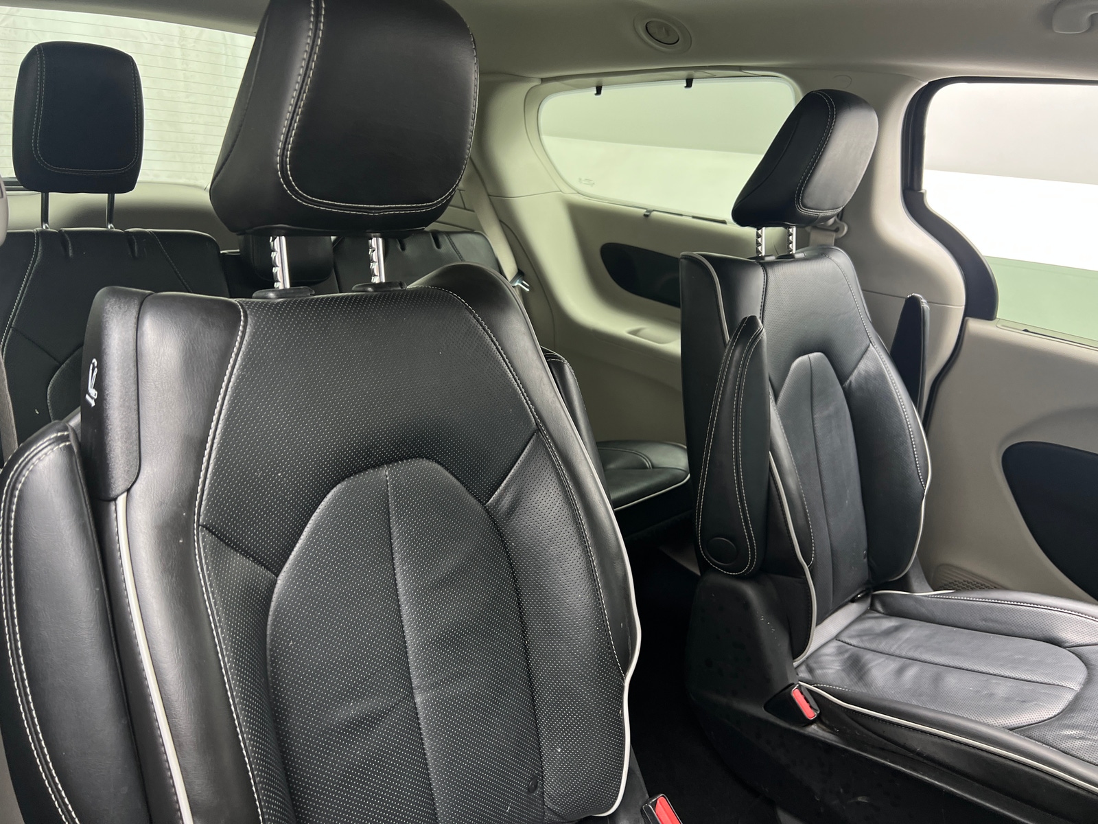 Thumbnail: 2021 Chrysler Pacifica - 5