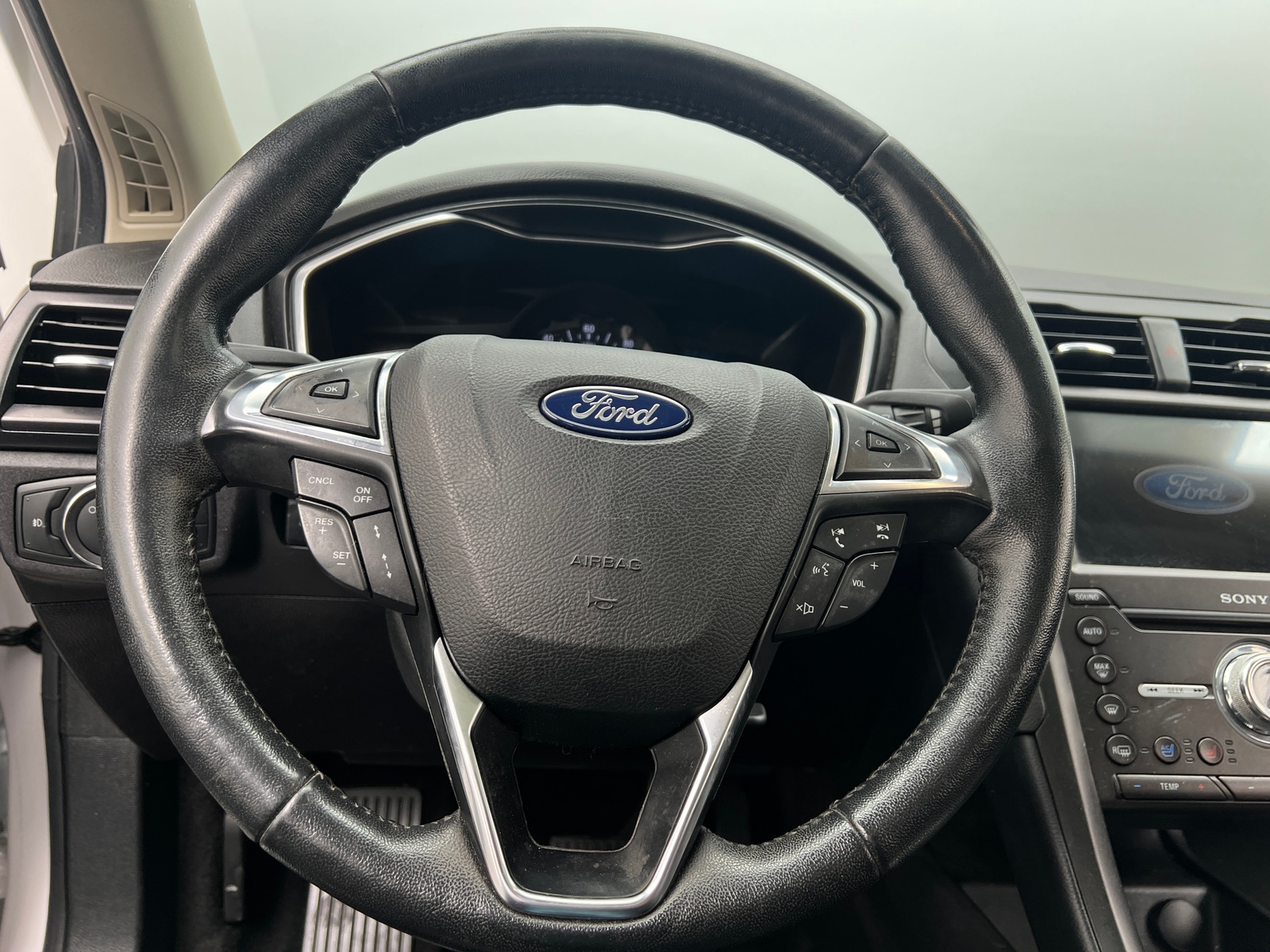 Thumbnail: 2019 Ford Fusion - 4