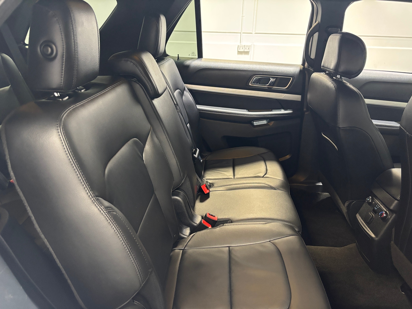 Thumbnail: 2017 Ford Explorer - 5