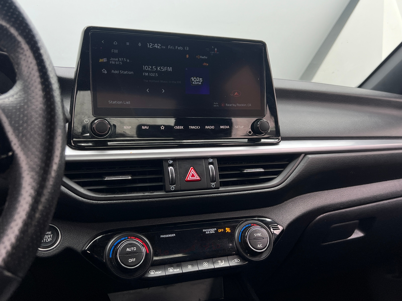 Thumbnail: 2024 Kia Forte - 4