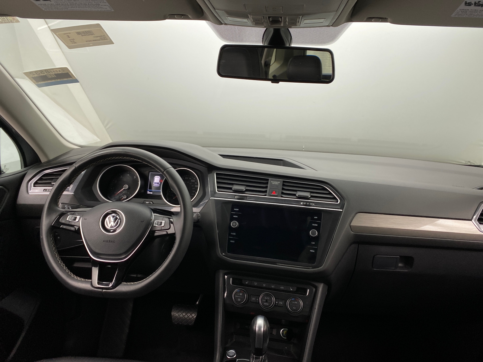 Thumbnail: 2021 Volkswagen Tiguan - 2