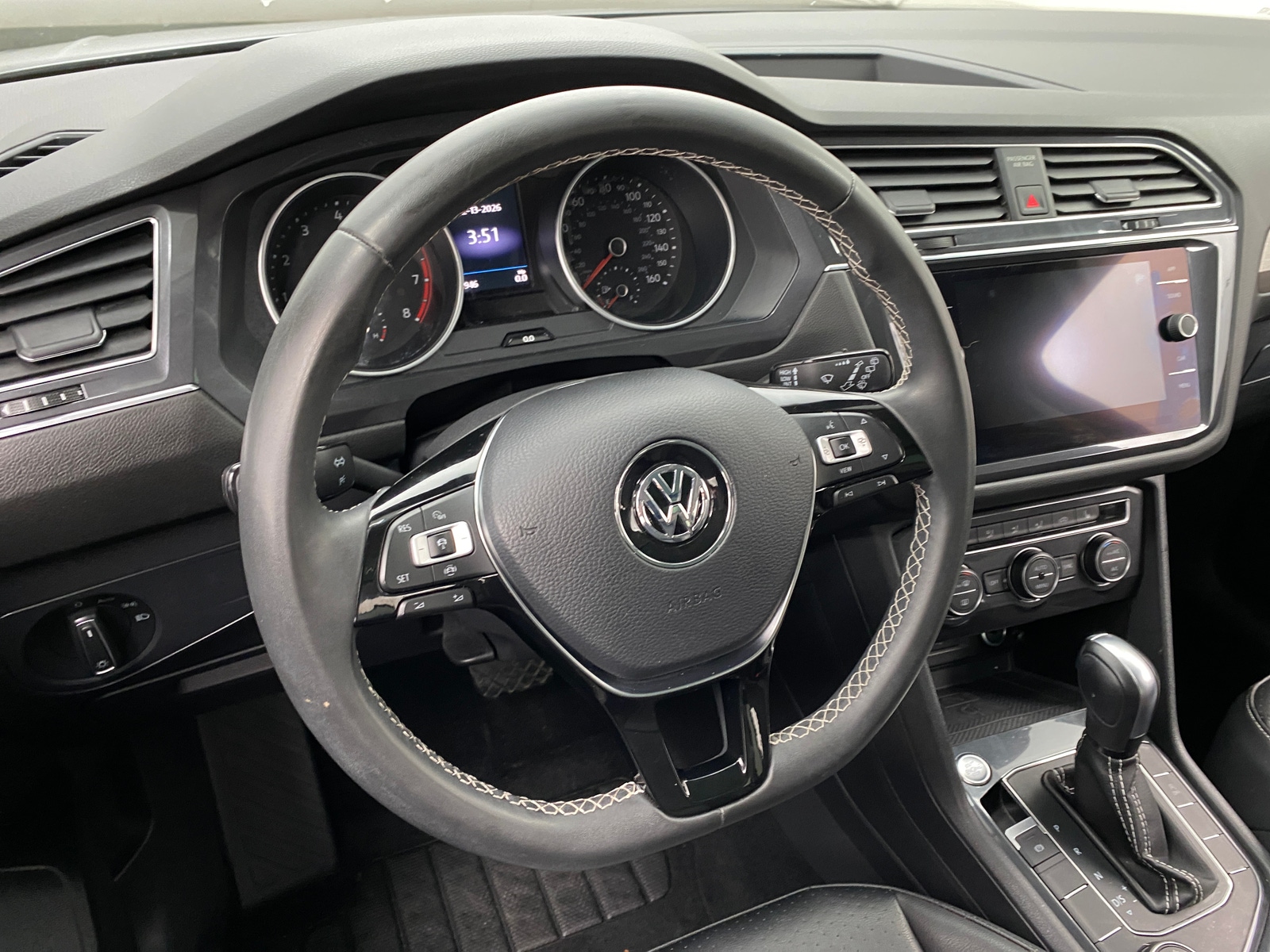 Thumbnail: 2021 Volkswagen Tiguan - 4