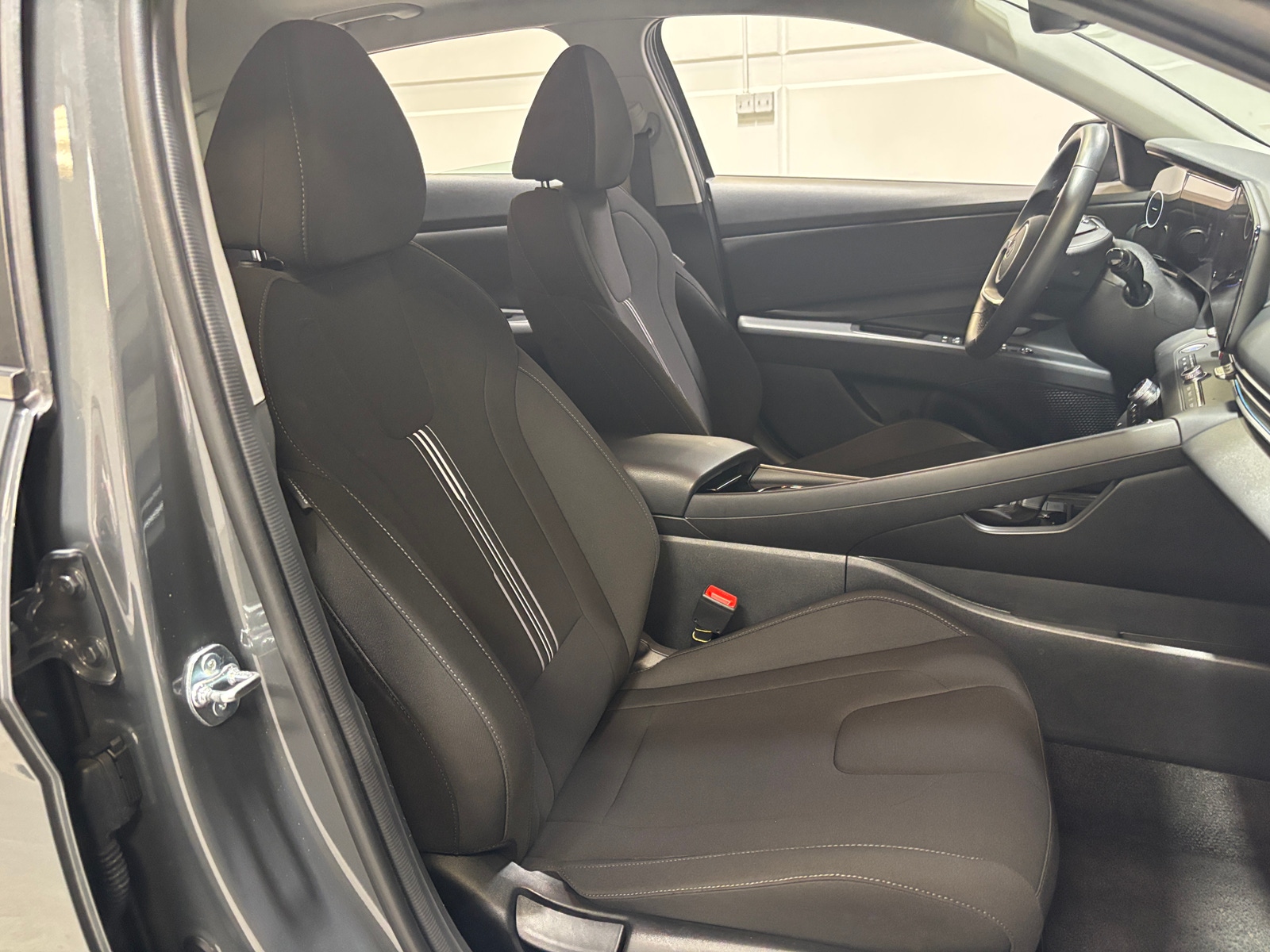 Thumbnail: 2025 Hyundai Elantra - 2