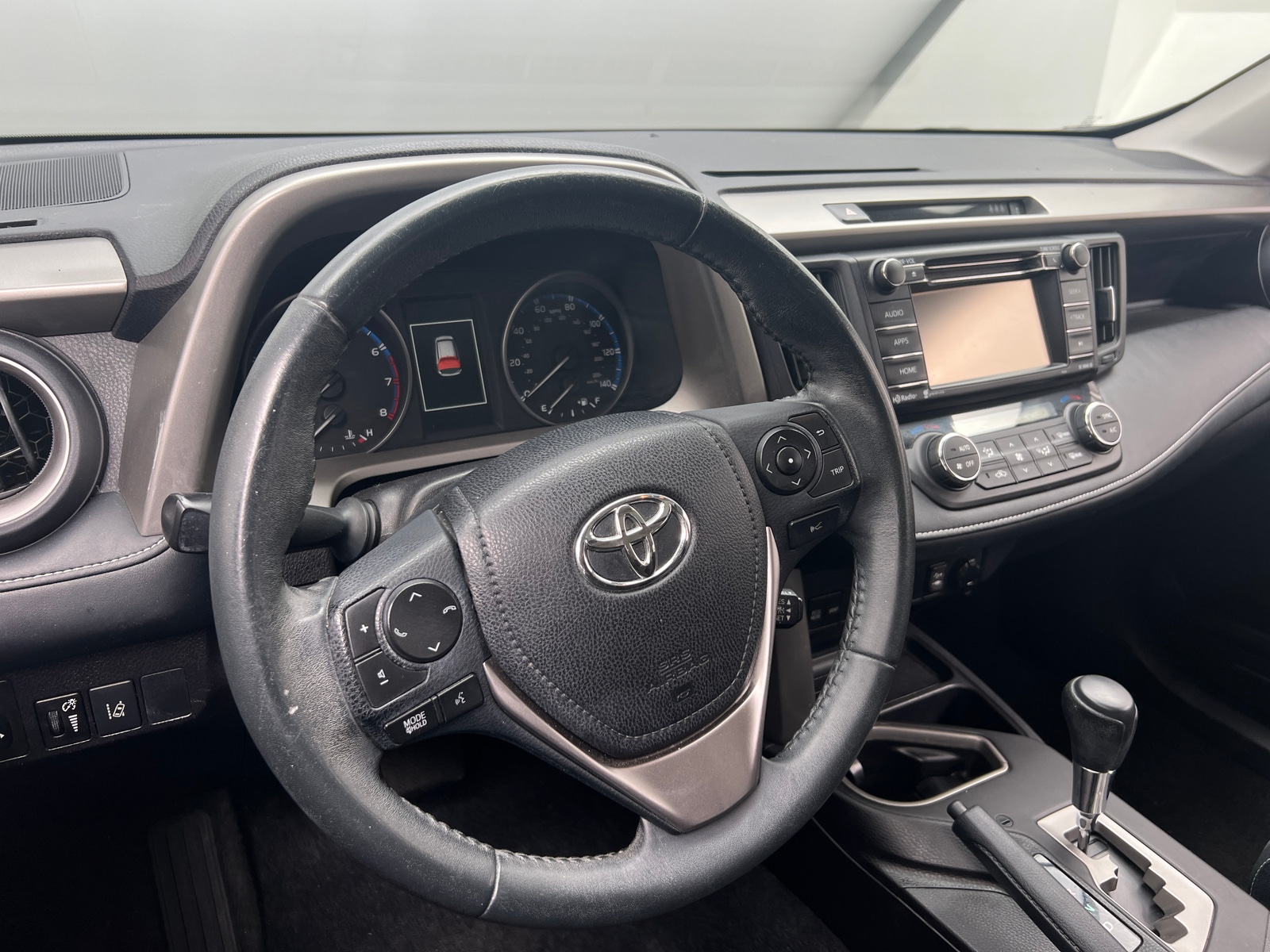 Thumbnail: 2017 Toyota RAV4 - 5