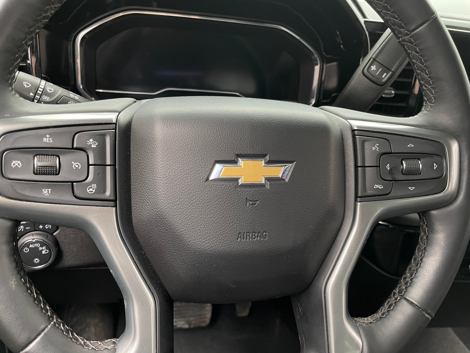 Thumbnail: 2024 Chevrolet Silverado 1500 - 5