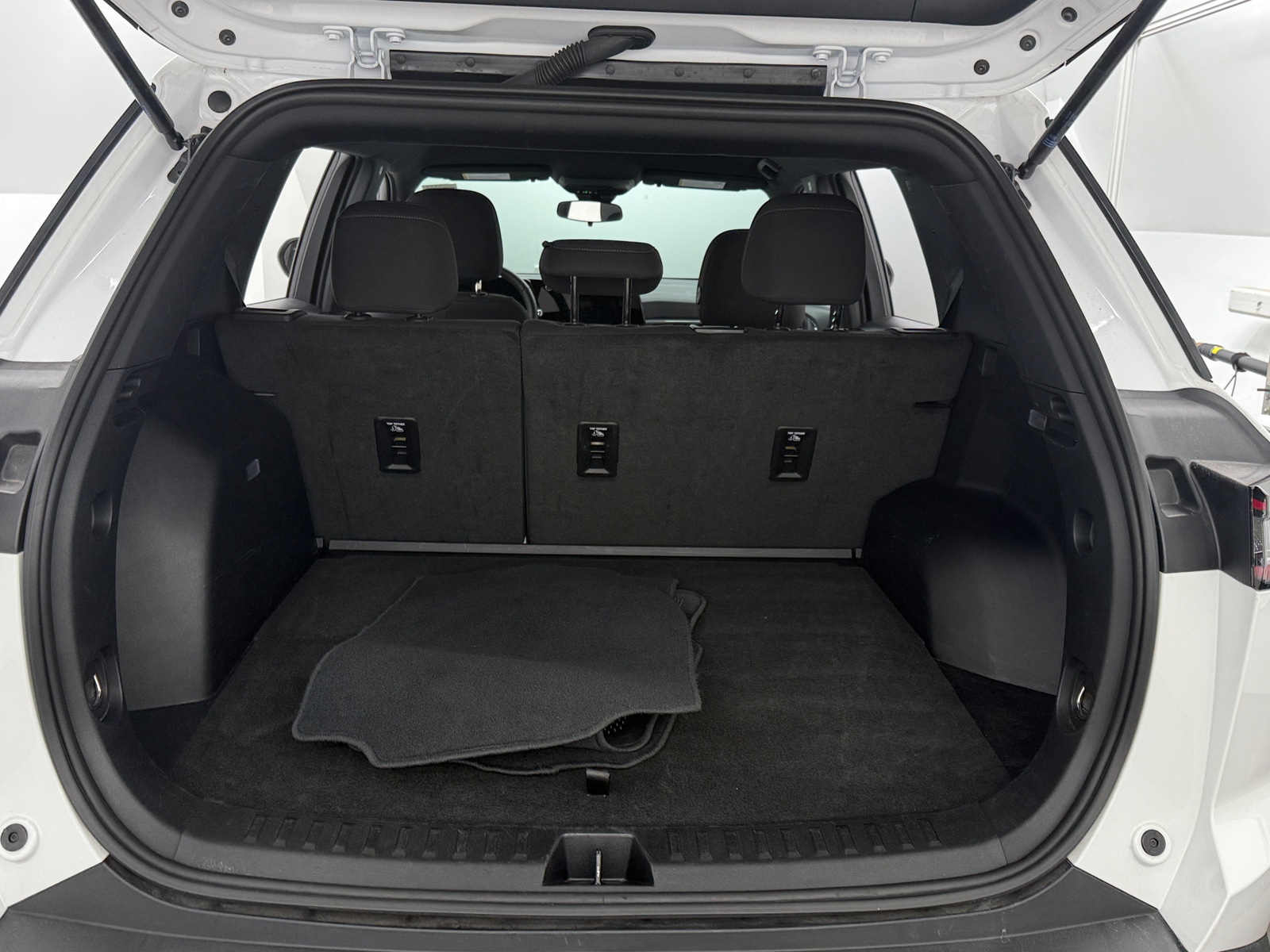 Thumbnail: 2025 Chevrolet Equinox - 7